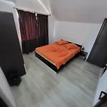 Dana * Costinești